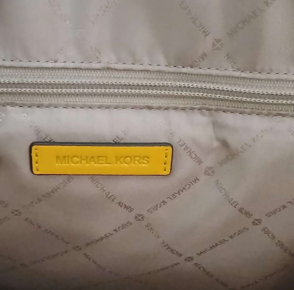 Fabulous Michael Kors Mirella Tote - Picture 12 of 14